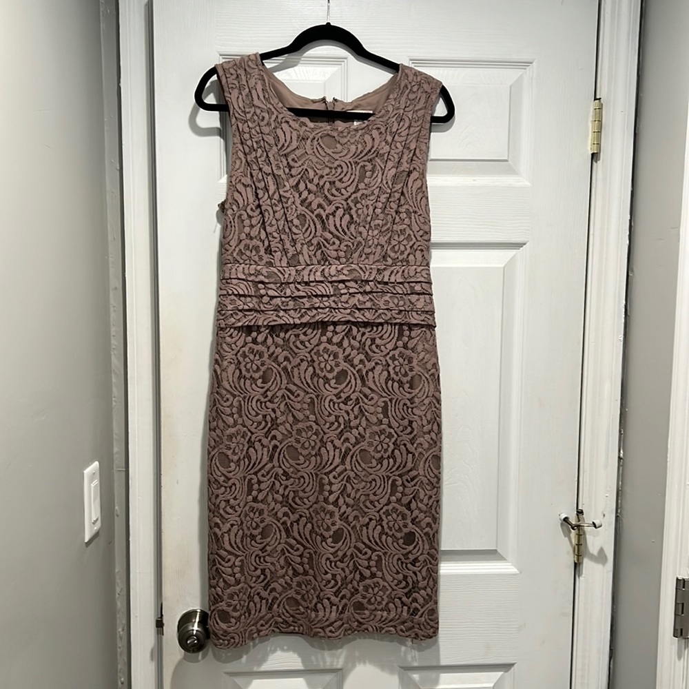 Eva Mendes Women's Dress 2 Sheath Light Brown Lace Midi Sleeveless Lined Zip Up